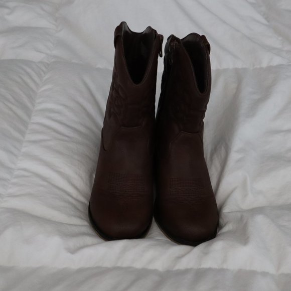 Cat & Jack Memphis Boots - Picture 3 of 7